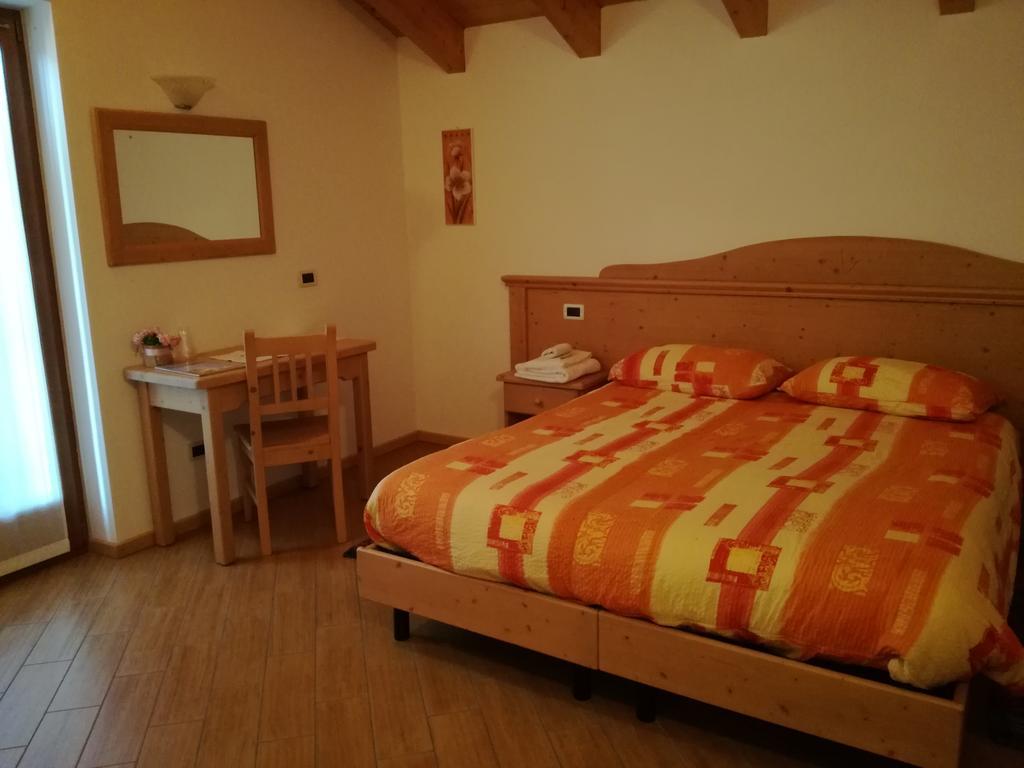 Agriturismo Le Cavade 琴布拉 外观 照片